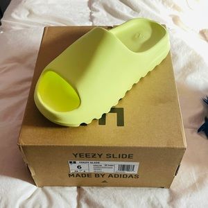 Yeezy Slide Glow Green size 6 men